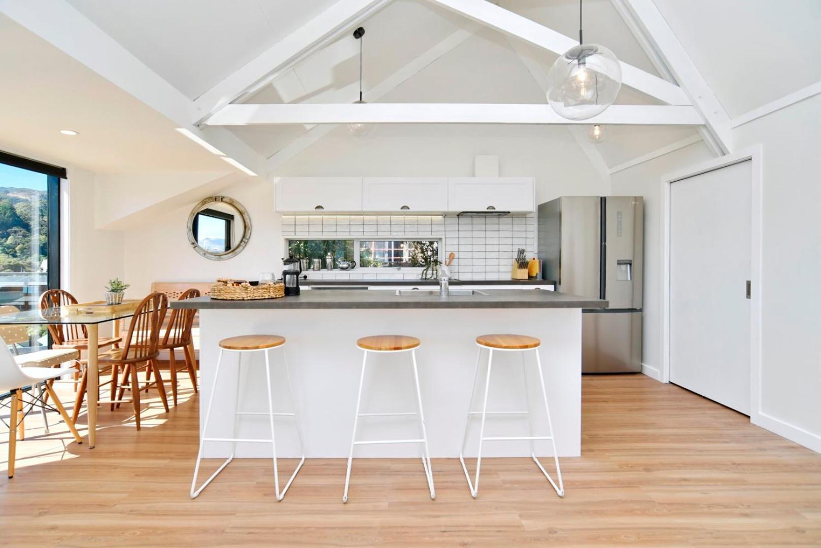 Akaroa Harbour View - Christchurch Holiday Homes Экстерьер фото