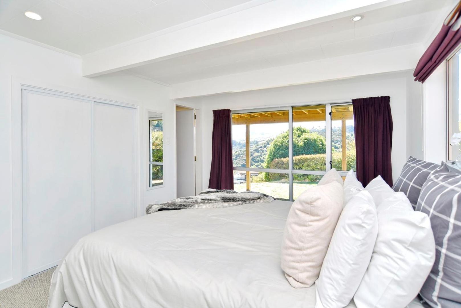 Akaroa Harbour View - Christchurch Holiday Homes Экстерьер фото