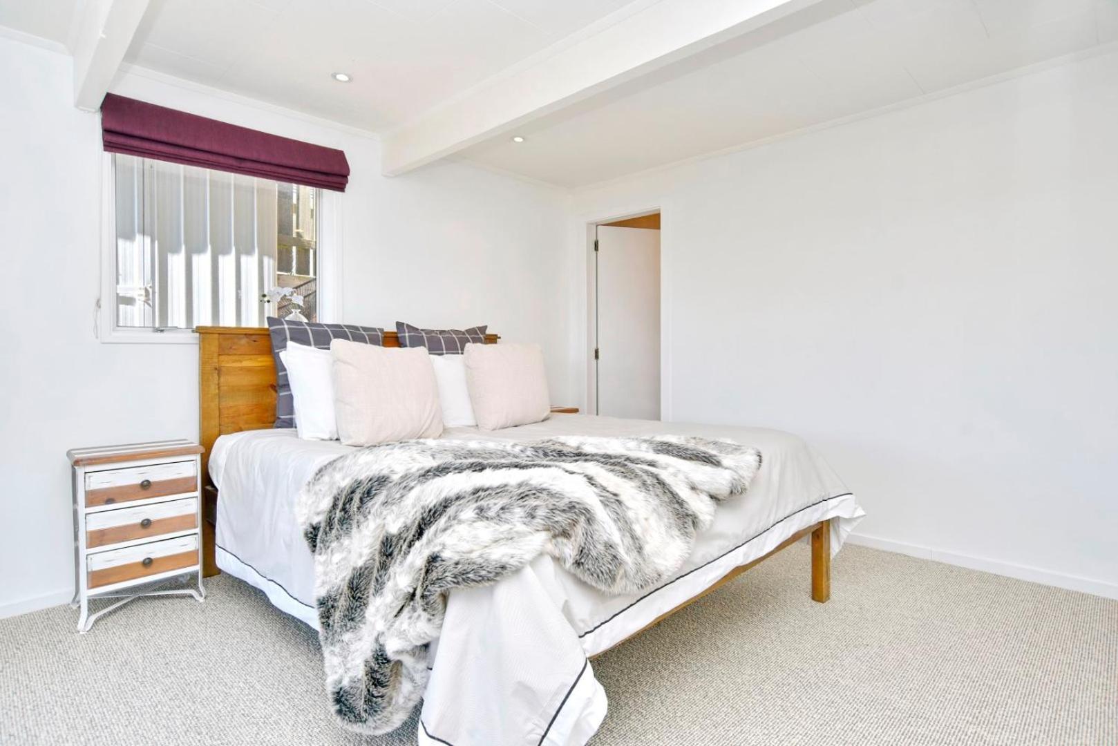 Akaroa Harbour View - Christchurch Holiday Homes Экстерьер фото